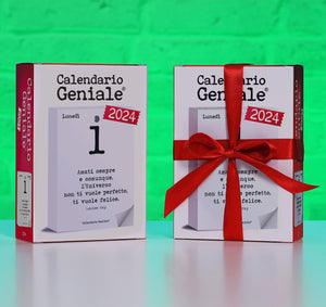 Calendario Geniale 2024. L'Originale. Il Primo con Bonus digitali. Idea Regalo. Inserto 10 x 14 cm. Leggi la frase del giorno e condividi il pensiero Filosofico. Calendario con scatola