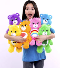 Carica l&#39;immagine nel visualizzatore di Gallery, Care Bears 22064 Peluche Medio da 14 Pollici Orso Portafortuna, Simpatico Peluche da Collezione, Peluche per Bambini, Peluche per Ragazze e Ragazzi