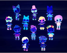 Carica l&#39;immagine nel visualizzatore di Gallery, L.O.L. Surprise! Lights Glitter Doll with 8 Surprises Including Black Light Surprises