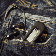 Carica l&#39;immagine nel visualizzatore di Gallery, Intenso Music Walker - Lettore MP3, 8GB Nero, con Auricolari