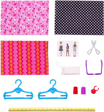 Carica l&#39;immagine nel visualizzatore di Gallery, Barbie- Studio Stilista con Macchina da Cucire, Manichino e Accessori (Bambola Non Inclusa), FXP10