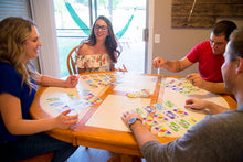 Carica l'immagine nel visualizzatore di Gallery, Magilano - SKYJO, L'Intrattenente Gioco per Grandi e Piccini. È il Gioco di Societá Ideale Per Divertenti e Piacevoli Serate Tra Amici e Parenti