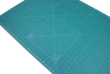 Carica l&#39;immagine nel visualizzatore di Gallery, La Canilla ® - Tappetino da Taglio Autoguarigione A1 (90x60cm) Verde - Ilgrandebazar