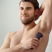 Carica l&#39;immagine nel visualizzatore di Gallery, Philips BG5020/15 Bodygroom Series 5000 Rasoio Corpo Wet&amp;Dry, Utilizzabile Sotto la Doccia con 3 Pettini Rifinitori e Accessorio per la Schiena