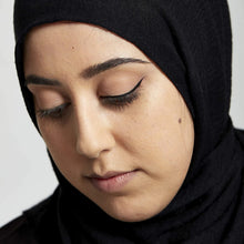 Carica l'immagine nel visualizzatore di Gallery, NYX Professional Makeup Eyeliner Epic Ink Liner, Applicatore a Pennellino, Formula Pigmentata, Waterproof, Nero, Confezione da 1