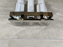 Carica l'immagine nel visualizzatore di Gallery, Mensola per doccia senza foratura, in acciaio inox cromato con scanalature di scarico, con 2 ganci, autoadesiva, set da bagno (lucido)