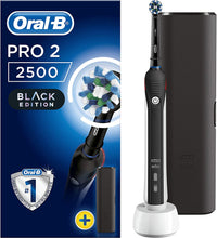 Carica l&#39;immagine nel visualizzatore di Gallery, Oral-B Pro 2 2500 Crossaction Spazzolino Elettrico Ricaricabile, 1 Manico Nero, 2 Modalità tra cui Protezione Gengive, 1 Testina, Custodia da Viaggio