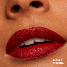 Carica l'immagine nel visualizzatore di Gallery, NYX Professional Makeup Lip Lingerie XXL, Rossetto liquido Matte a lunga tenuta, Formula vegana, Stamina