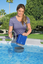 Carica l'immagine nel visualizzatore di Gallery, Bestway Flowclear Pool 58233 - Skimmer galleggiante per la pulizia della superficie dell'acqua, multicolore
