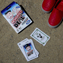 Carica l&#39;immagine nel visualizzatore di Gallery, Hasbro Monopoly Deal (Gioco di Carte, Versione in Italiano), E3113103