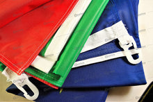 Carica l&#39;immagine nel visualizzatore di Gallery, Bandiera Italia 225x150 Centimetri Tessuto Nautico Antivento 115 gram/m², Bandiera Italiana 225x150, Bandiera d&#39;Italia Dotata Di Cordino o Ganci, Doppia Cucitura Perimetrale, Fettuccia Di Rinforzo