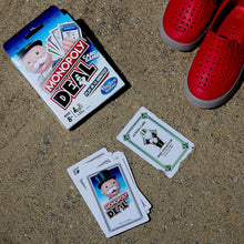 Carica l&#39;immagine nel visualizzatore di Gallery, Hasbro Monopoly Deal (Gioco di Carte, Versione in Italiano), E3113103