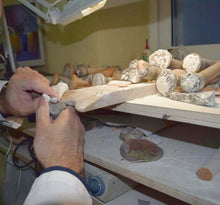 Carica l'immagine nel visualizzatore di Gallery, Genuine CAMEO SHELL e Crystal Orecchini, Made in Italy, GIOIELLI di perle TEMA- mostra il titolo originale