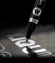 Carica l&#39;immagine nel visualizzatore di Gallery, Molotow MO703112 Liquid - Set di 2 pennarelli cromati (1 x 1 mm e 1 x 2 mm)
