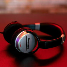 Carica l'immagine nel visualizzatore di Gallery, Numark HF125 - Cuffie Portatili per DJ con Cavo da 1,80 m, Driver 40 mm...