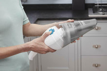 Carica l'immagine nel visualizzatore di Gallery, Aspiratore Portatile Ricaricabile BLACK+DECKER NVC115JL-QW Dustbuster 3,6V