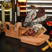 Carica l'immagine nel visualizzatore di Gallery, Affetta-salame a ghigliottina in legno di faggio, con lama in acciaio temprato