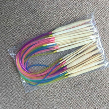 Carica l'immagine nel visualizzatore di Gallery, ULTNICE 40cm Ferri da Maglia Circolari di Bambu con Tubo Colorato 18 paia