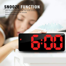 Carica l'immagine nel visualizzatore di Gallery, Sveglia digitale con ampio display LED, Funzione snooze, Alimentato a Batteria