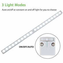 Carica l'immagine nel visualizzatore di Gallery, Lampada a 20 LED con sensore di movimento, alimentata a Batterie (non incl.)