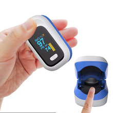 Carica l'immagine nel visualizzatore di Gallery, SATURIMETRO PULSOSSIMETRO PORTATILE DA DITO CON DISPLAY MISURA BATTITO CARDIACO