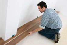 Carica l'immagine nel visualizzatore di Gallery, Set per la posa di parquet e laminato, con 20 cunei distanziatori, 1 Mazza