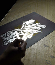 Carica l&#39;immagine nel visualizzatore di Gallery, Molotow MO703112 Liquid - Set di 2 pennarelli cromati (1 x 1 mm e 1 x 2 mm)