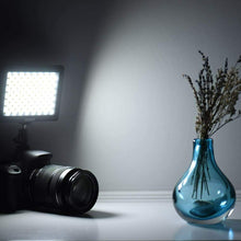 Carica l'immagine nel visualizzatore di Gallery, Luce fotografica 192 LED per fotocamera DSLR, Illuminazione dimmerabile batterie