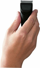 Carica l'immagine nel visualizzatore di Gallery, Taglia capelli Professionale a batteria con 2 pettini, Panasonic ER-GP21, Nero