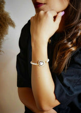 Carica l'immagine nel visualizzatore di Gallery, Cammeo Floreale, Perla &amp; Cristallo Bracciale, Oro Spazzolato MADE IN ITALY- mostra il titolo originale