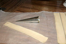 Carica l&#39;immagine nel visualizzatore di Gallery, Coni per croissant da forno Set 10 pezzi Acciaio inossidabile (140 mm x...