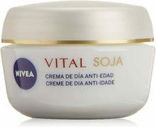 Carica l'immagine nel visualizzatore di Gallery, Nivea Vital Soja Anti Age Crema Giorno Spf12 50ml