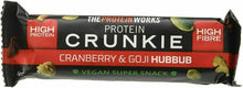 Carica l'immagine nel visualizzatore di Gallery, Barrette Proteiche Vegan Crunkies THE PROTEIN WORKS | Cranberry &amp; Goji Hubbub