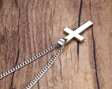 Carica l'immagine nel visualizzatore di Gallery, Collana con pendente Croce in acciaio inox per Uomo + 60 centimetri di catena