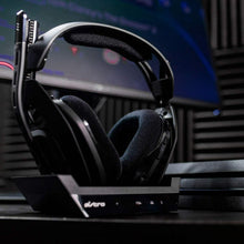 Carica l&#39;immagine nel visualizzatore di Gallery, ASTRO Gaming A50 Cuffia Gaming Wireless e Base di Ricarica, 4° Gen per PS5, PS4
