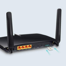 Carica l'immagine nel visualizzatore di Gallery, Router WiFi 4G+ Wireless AC1200 300 Mbps Cat6, 4 porte LAN, Slot Micro SIM Card
