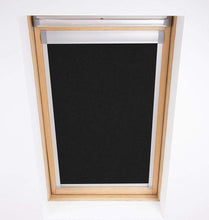 Carica l&#39;immagine nel visualizzatore di Gallery, Bloc Skylight Blind M04 - Tenda a rullo oscurante per lucernari Velux, 603mm...
