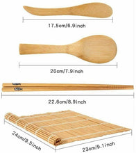 Carica l'immagine nel visualizzatore di Gallery, Kit completo per fare sushi, Set con tappetini in bambù bacchette e spatole riso