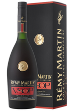 Carica l'immagine nel visualizzatore di Gallery, Cognac Rémy Martin V.S.O.P. 70cl (Astucciato)