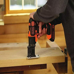 Utensile multifunzione con 2 batteria 18 V 1.5 Ah BLACK+DECKER MT218KB-QW testa