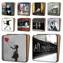 Carica l&#39;immagine nel visualizzatore di Gallery, Art Okay Banksy, Confezione da 10 sottobicchieri con Stampa Artistica, Set...