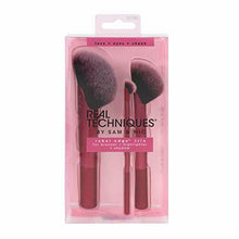 Carica l&#39;immagine nel visualizzatore di Gallery, Real Techniques Rebel Edge Trio set di pennelli trucco per viso/guance e...