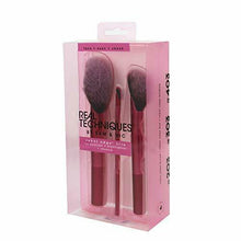 Carica l&#39;immagine nel visualizzatore di Gallery, Real Techniques Rebel Edge Trio set di pennelli trucco per viso/guance e...